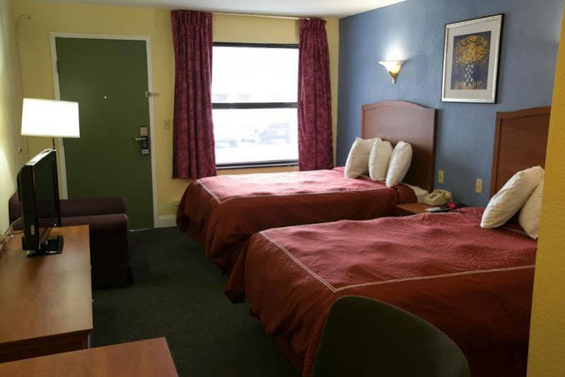 Days Inn By Wyndham Elmsford Exterior photo